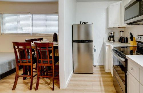 Work and Play! Studio 7 Mi to Dtwn San Bernardino - Foto 15