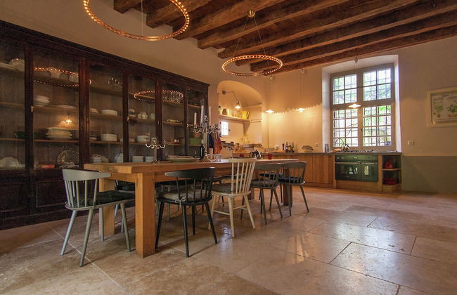 Historic Mansion by River Cenevieres - Foto 32