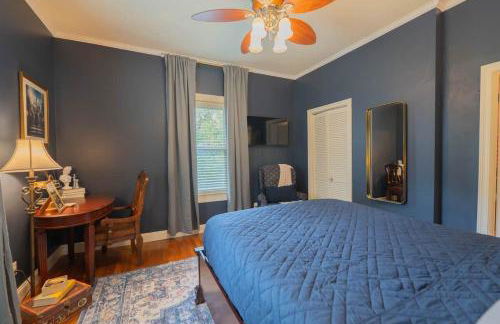 Wizard House + Hot Tub, Private Creek, Large Yard - Foto 20