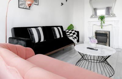 3BR Off A13 , Sleeps 6, 2mins to Langdon DLR,Free Parking - Photo 1