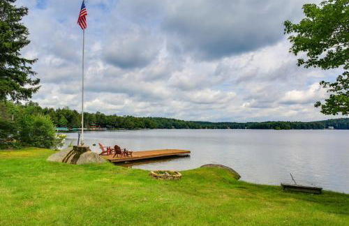 Authentic 1912 Adirondack Lake Camp with Fire Pit - Foto 24