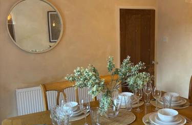 Cozy 3-Bed Cottage with Hot Tub - Foto 21