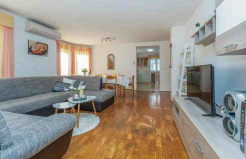 3 Bedroom Lovely Home In Savudrija - Foto 9