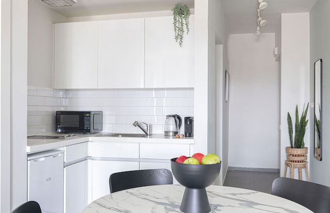 Bauhaus Boutique by TLV2rent - Photo 22