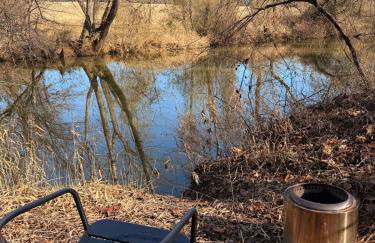 Riverside Studio - Trails, Views, Firepit, Hammock - Foto 12