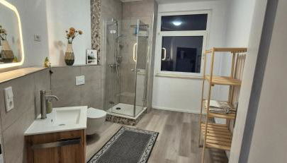Midtown Geeste Appartement - Free Parking & WiFi - Foto 2, Shower