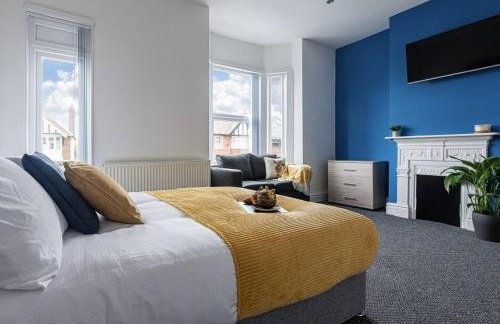 Sedgley-Wolverhampton-Contractors -4 beds-Parking - Foto 3