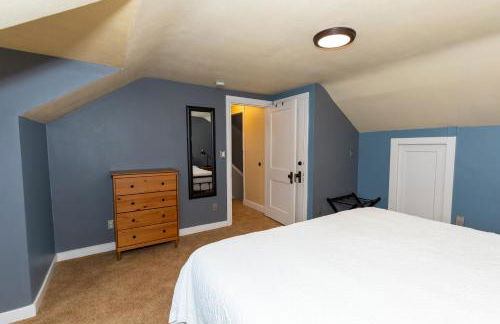 Charming School House with Large Pool - Foto 58