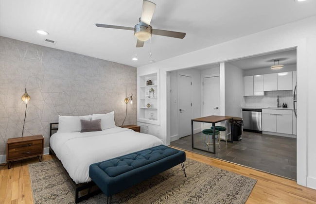 Crescent Furnished Apartments v2 - Photo 3