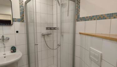Erdgeschosswohnung im historischen Fachwerkhaus in Alsfeld inklusive PKW-Parkplatz - Foto 5, towels, Shower