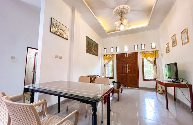 Homestay Jogja Jakal 3 Dekat UGM by Simply Homy - Foto 17