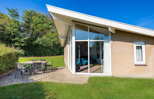 Restyled Bungalow with Dishwasher near Cozy Domburg - Foto 1
