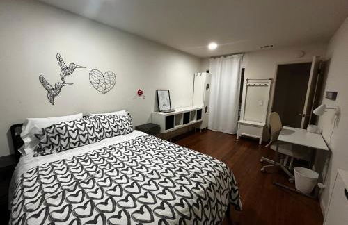 Spacious Home Steps from Huge Park and Outdoor Fun - Foto 21