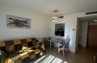 Precioso piso cerca de playa Fenals con 2 piscinas y terraza - Photo 8