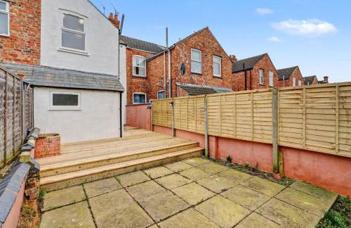 Countess House, Northampton - Stylish Modern 2-Bedroom House with Garden - Free Parking - Foto 10