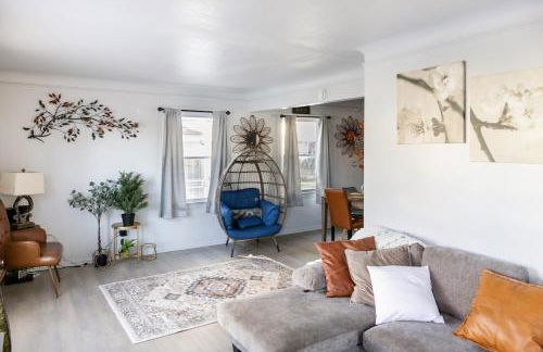 Euclid Near Lake Erie Cleveland king bed - Foto 53