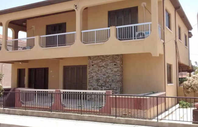 Immaculate 4-bed Apartment in Larnaca - Photo 23