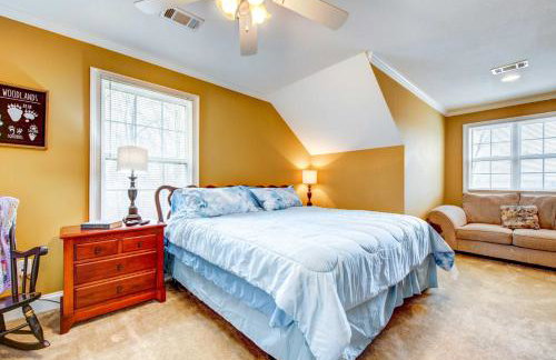 Lakefront Sparta Retreat with Dock and Game Room - Foto 24