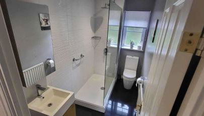 House Sleeps6-Garden-PetsOk-Parking-Long stay disc - Foto 3