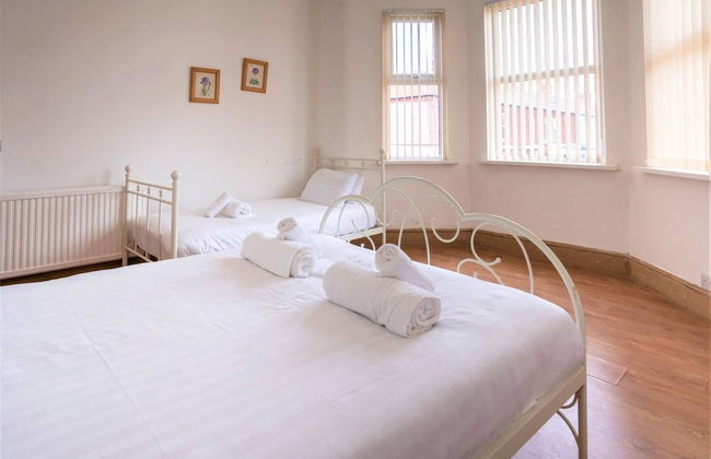 Charming 4-bed, Pet Friendly House in Liverpool - Foto 6