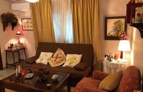 Casa en GRANADA con hermoso jardín, parking calle - Foto 11