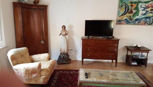 Elegante appartamento in centro a cesena - Photo 2