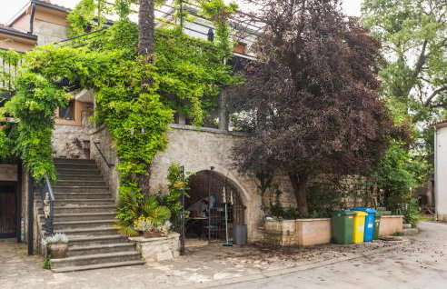 Lovely Apartment In Porec With Kitchen - Foto 1