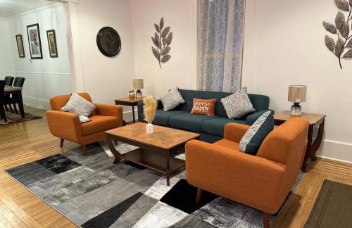 Beautiful Bungalow on Main - Foto 1