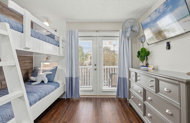 Escape to Sand Dollar Holler: Coastal Retreat, 3 Beds, 2.5 Baths, Sleeps 10! - Foto 11