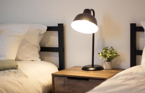 Stylish Cosy 4-Bed Home, Sleeps Up To 10 With Large Sofa Bed, Near Manchester Royal Infirmary & Universities, Free Parking & Ultra-Fast WiFi - Foto 17