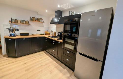 Grande ferme de 250m2 rénovée au charme rustique - Foto 14