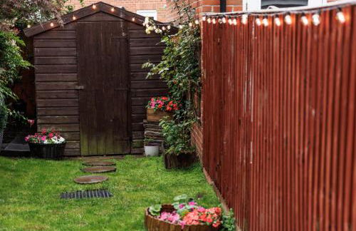 Spacious 4-Bedroom House in Aylesbury Ideal for Contractors Professionals or Larger Families - Foto 14