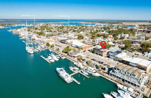 Why Knot Getaway...Rooftop with WaterView! Unit D - Foto 13