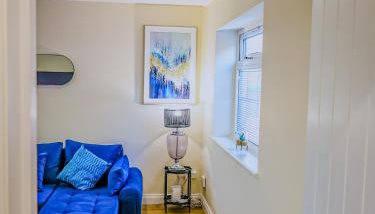 Deja Blue Luxury 3BR Home By AltoLuxoExperience Short Lets & Serviced Accommodation With Free Wifi & Parking - Foto 5