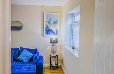 Deja Blue Luxury 3BR Home By AltoLuxoExperience Short Lets & Serviced Accommodation With Free Wifi & Parking - Foto 5