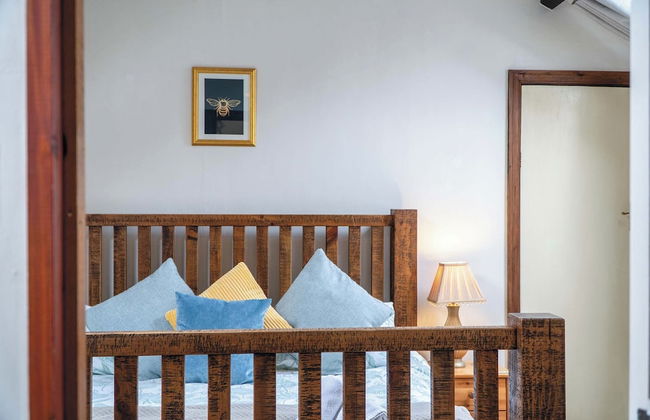 The Loft - 1 Bedroom Apartment - Photo 8