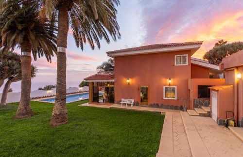 One & Only Sports and Relax Villa by Eden Rentals - Foto 13