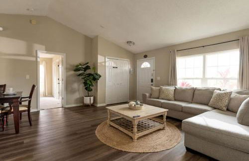 New Listing Pool and Game Room 4BR - Foto 6