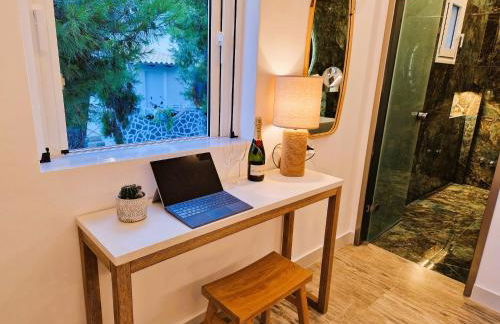 Christine Studios - Photo 17