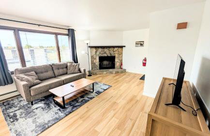 Spacious Downtown 2-bdrm Apartment - Photo 15