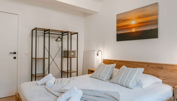 Centrally Located Modern Apartment With Parking - Foto 5, Habitación