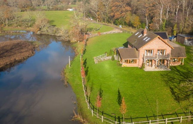 Serene Riverside 6BR Luxury Retreat in Curdridge - Photo 47