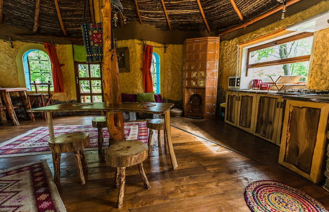 Viewtopia - The Secret Land - Photo 2