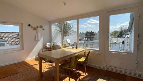 Helle Dachgeschosswohnung mit großer Südterrasse - Foto 4