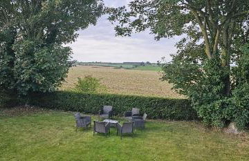 Rutland Point apartment Perfect for contractors plenty of parking - Foto 14