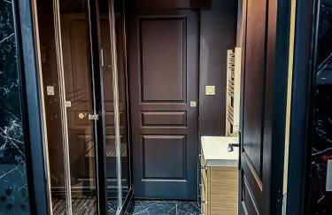 Jacuzzi privé, Sauna & Design Chic - Foto 9