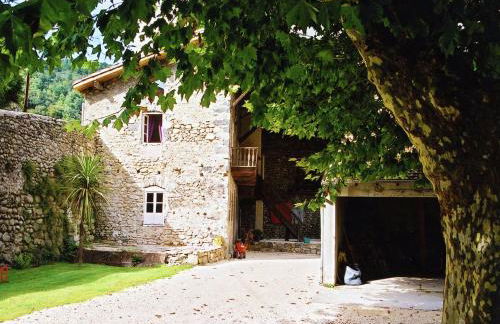 Holiday Home in Ardèche near Château Ventadour - Foto 3