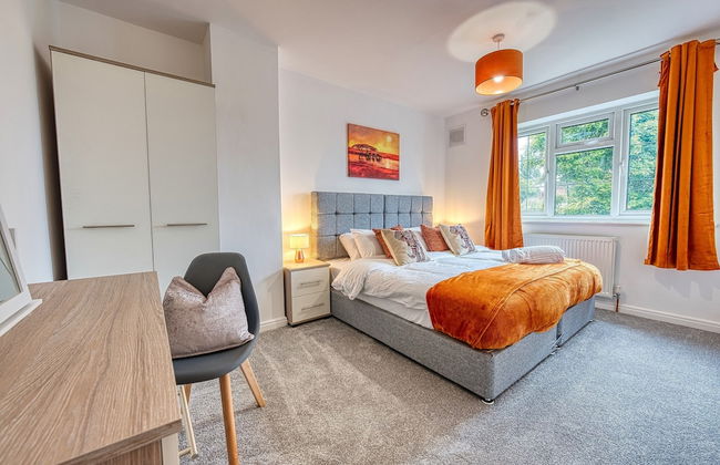 Modern 3 Bedroom 2 Bath Hse with Parking - Foto 4