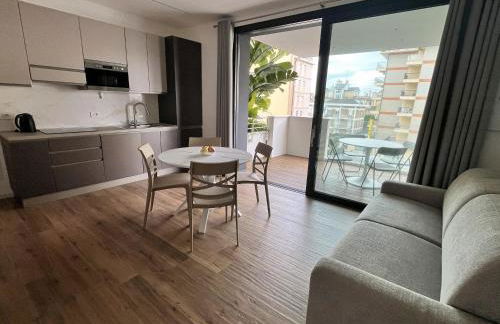 BLUESuite - Nuovissimo trilocale a 30m dalla spiaggia, con terrazza sul mare e box - Foto 2