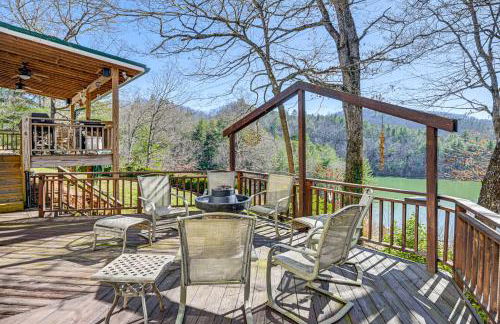 Lakefront Cabin Retreat with Dock in Robbinsville! - Foto 2